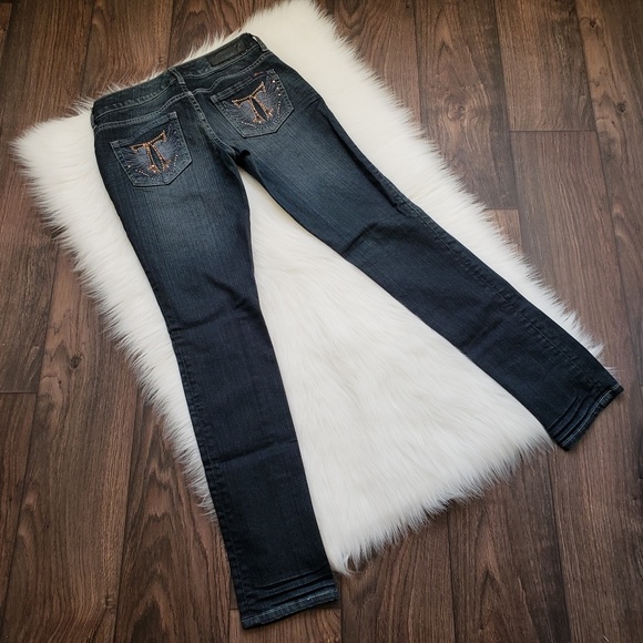 Seven7 Jeans - Picture 5 of 8